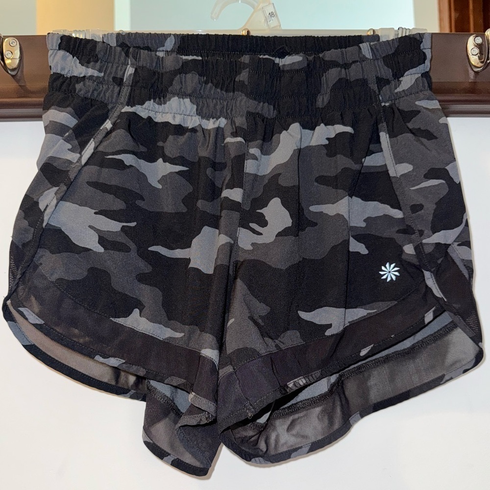 Athleta Women's Camo Print Mesh Racer Run Shorts Size XXS